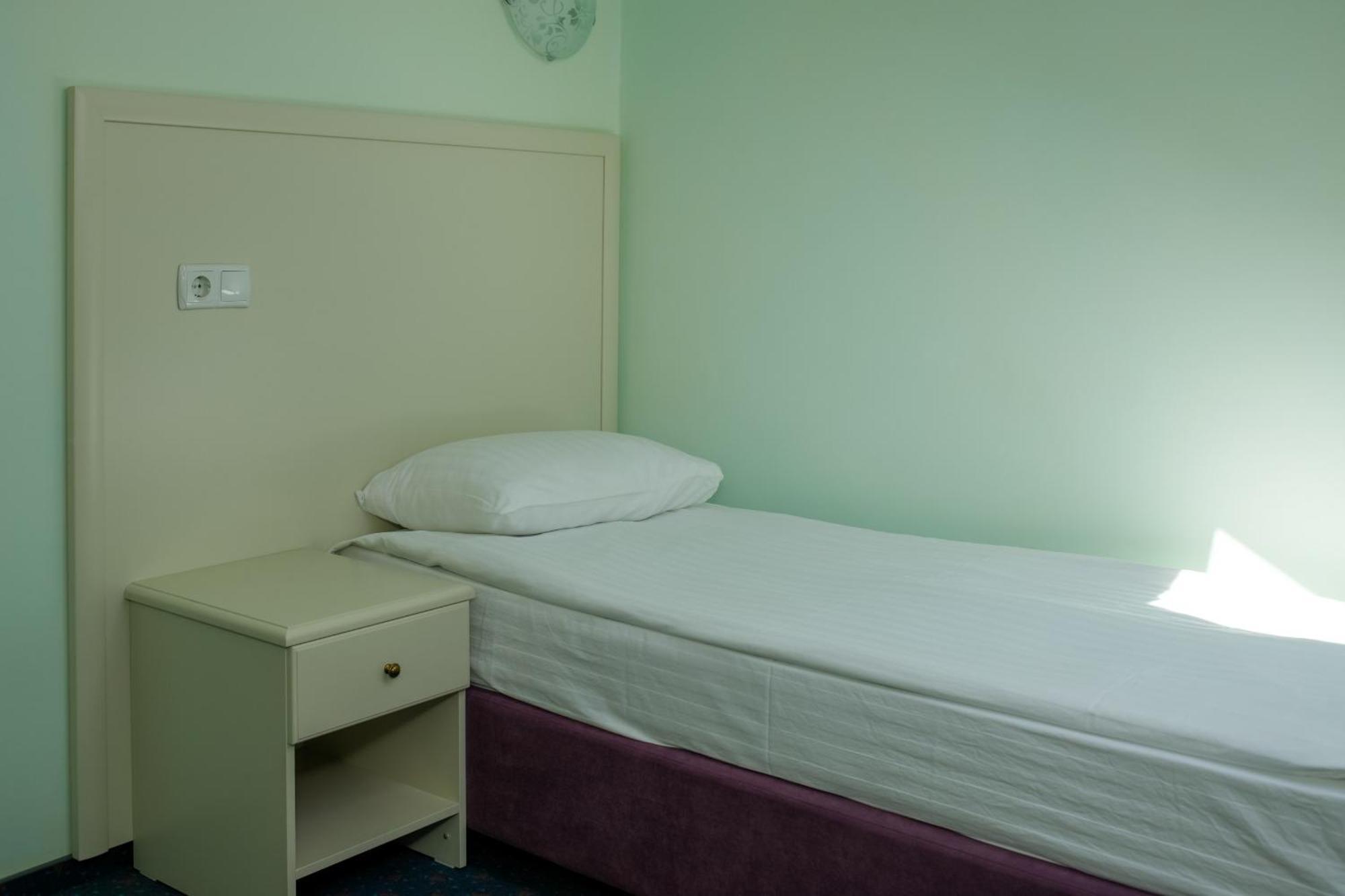 Vitapark Sonyachnyy Provans Satanov Ngoại thất bức ảnh
