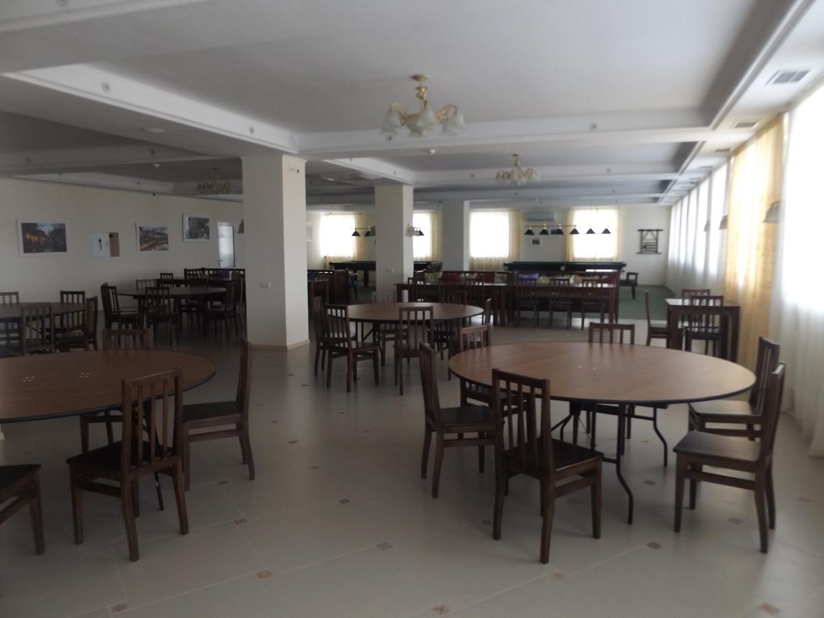 Vitapark Sonyachnyy Provans Satanov Ngoại thất bức ảnh