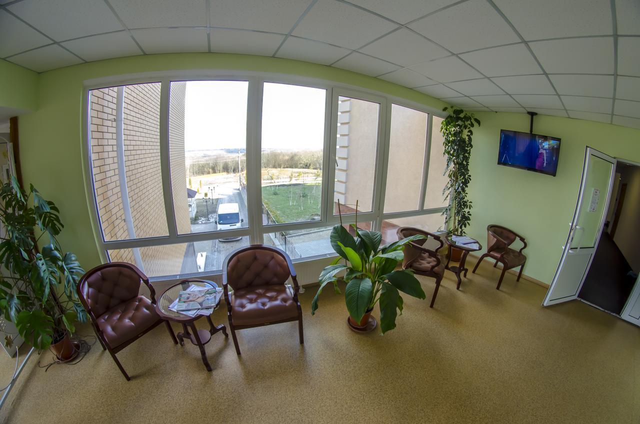 Vitapark Sonyachnyy Provans Satanov Ngoại thất bức ảnh