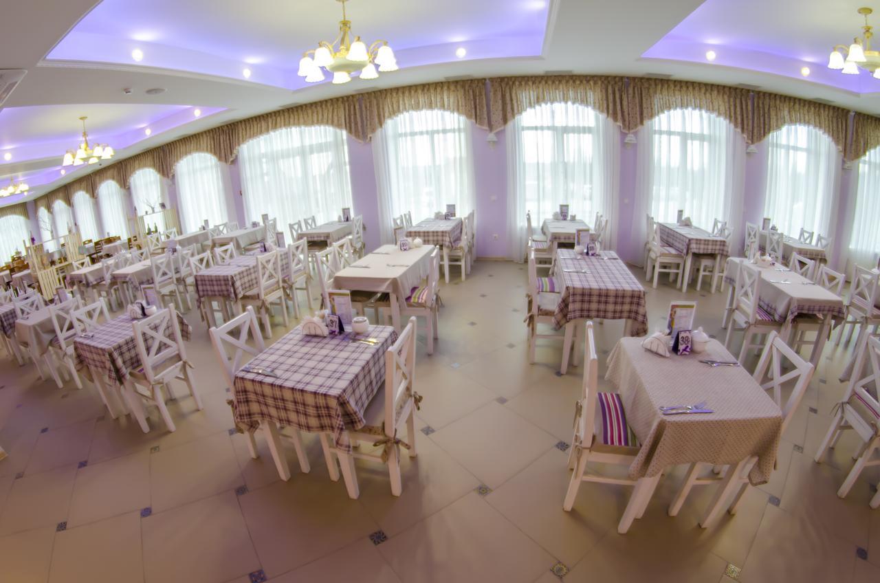 Vitapark Sonyachnyy Provans Satanov Ngoại thất bức ảnh